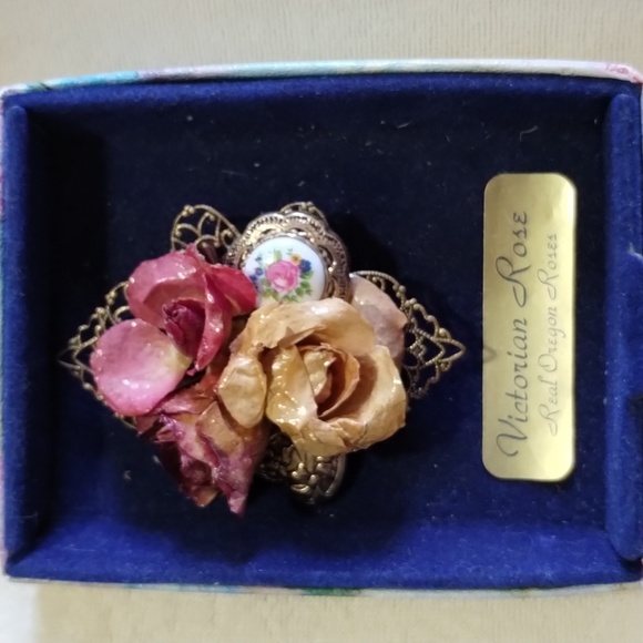 Jewelry - Vintage Victorian Rose Brooch, Real Oregon Roses